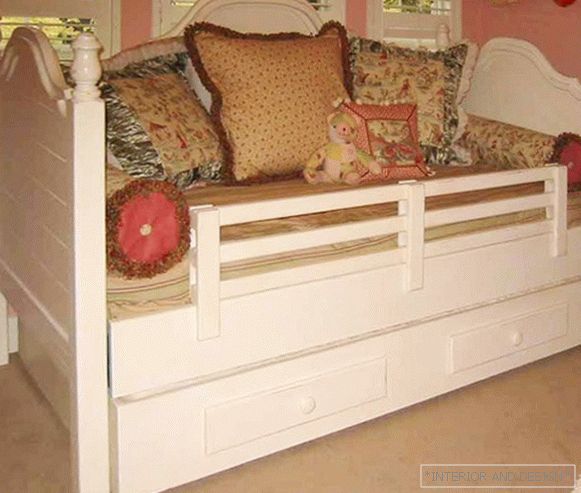 Crib în pat - 6
