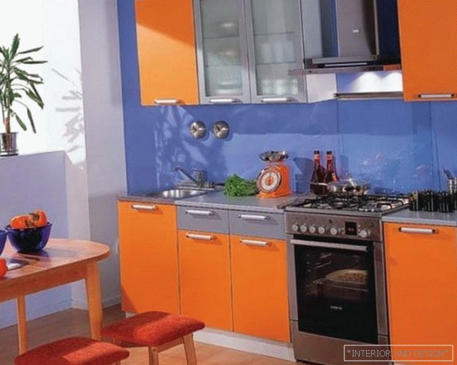 Design albastru-portocaliu