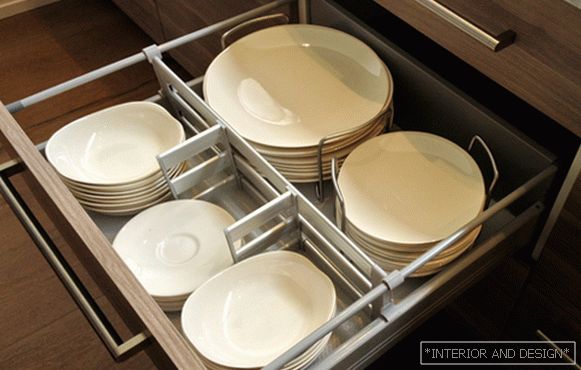 Dividere pentru sertare în mobilă de bucătărie din Ikea - 1