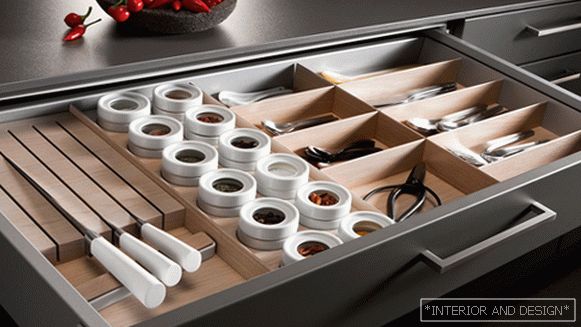 Dividere pentru sertare în mobilă de bucătărie din Ikea - 4